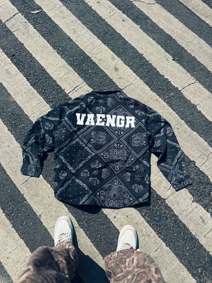 Black Bandana-Pattern Button-Up Shirt – Bold Streetwear Essential