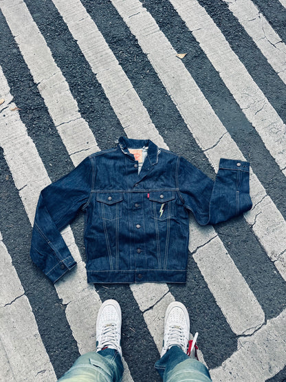 Levi's Premium Denim Trucker Jacket outfit